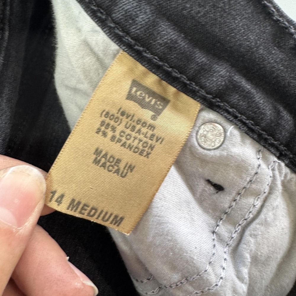 Levis 512 Jeans Womens 14 Medium Black Denim Perfectly Slimming Bootcut Stretch‎ - Picture 4 of 8